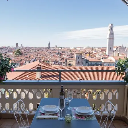 Casa Corvina Apartment