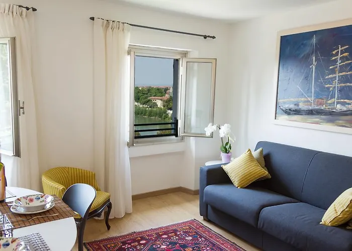 アパート Casa Corvina