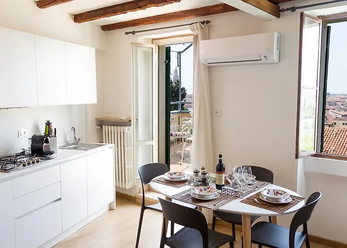 Casa Corvina アパート