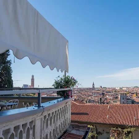 Lägenhet Casa Corvina