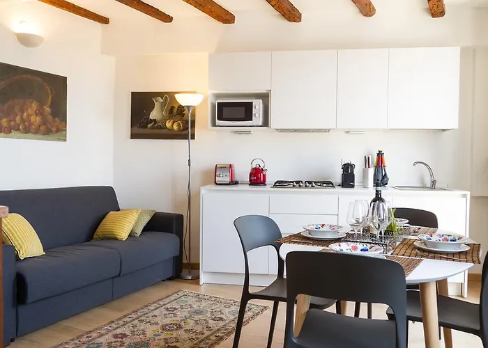 アパート Casa Corvina *