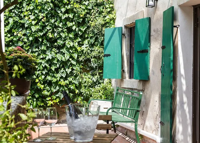 アパート Casa Corvina *